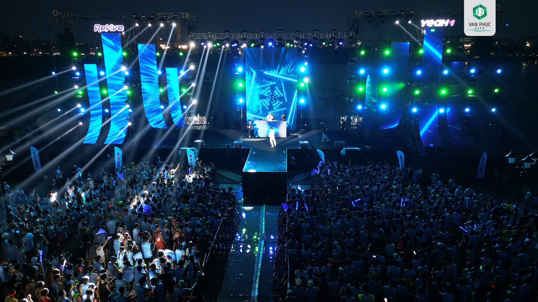 KHUẤY ĐỘNG CÙNG ĐÊM NHẠC SÔI ĐỘNG & ẤN TƯỢNG TRONG SỰ KIỆN WATER RUN 2023 TẠI VAN PHUC CITY