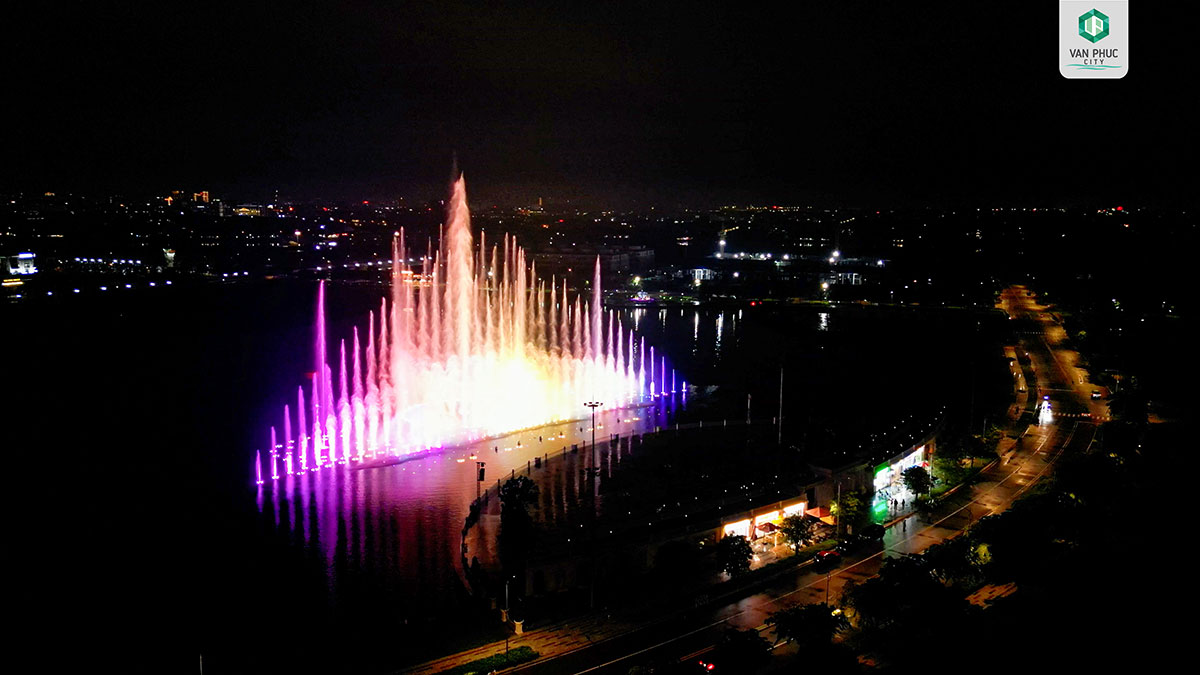 BẬT MÍ LÝ DO VAN PHUC WATER SHOW KHIẾN DU KHÁCH QUAY LẠI NHIỀU LẦN?