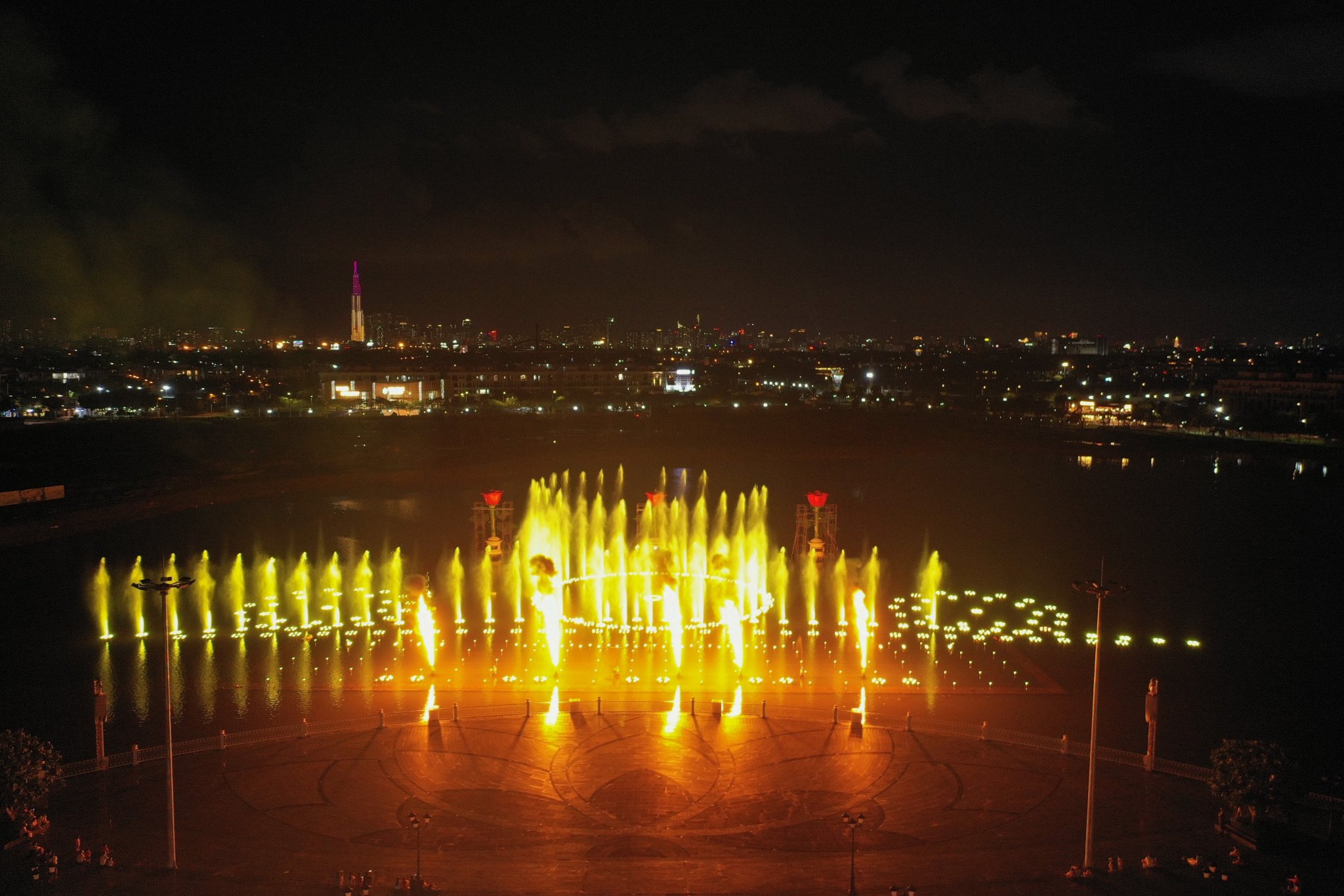 THỬ NGHIỆM NHẠC NƯỚC VAN PHUC WATER SHOW